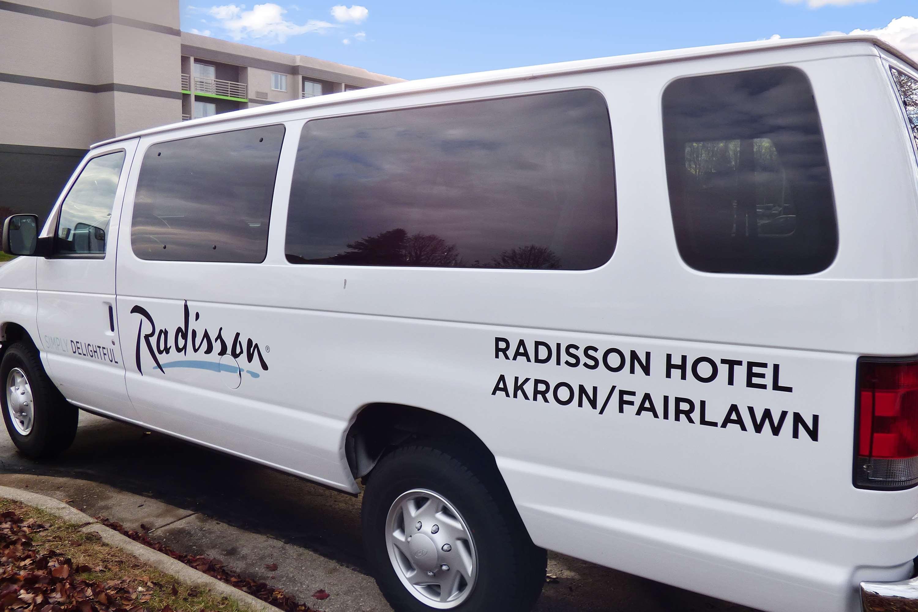 Radisson Akron-Fairlawn Copley Montrose Exterior photo
