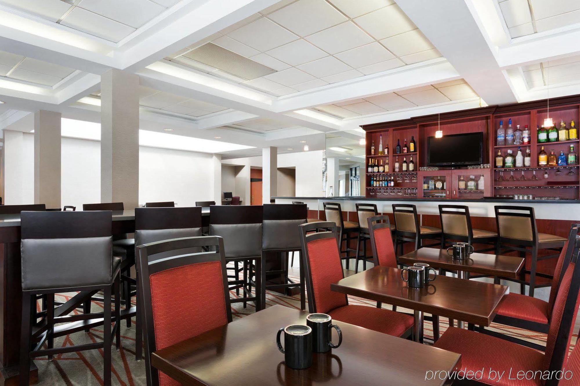Radisson Akron-Fairlawn Copley Montrose Exterior photo
